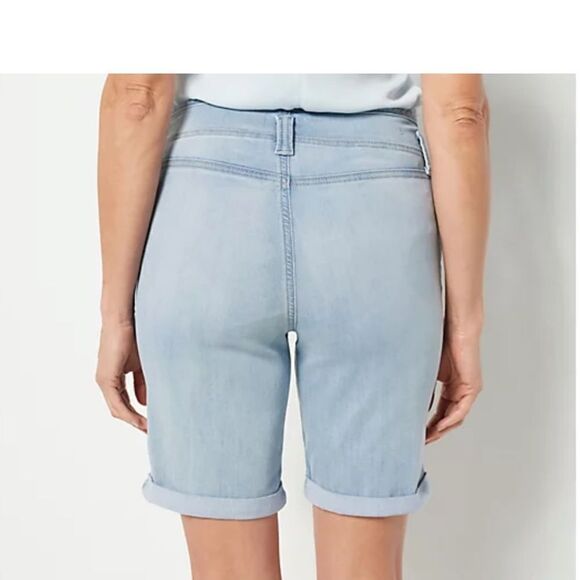 NYDJ Higher Rise Lightweight Denim Ella Shorts- Charmed 10 NWT IN PKG - Picture 2 of 7